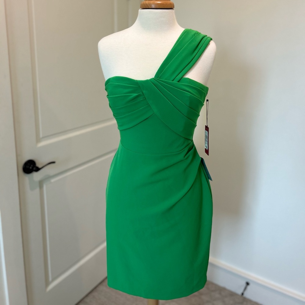 Vince Camuto Vibrant Green One-Shoulder Mini Dress